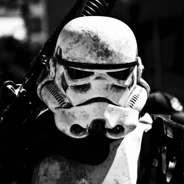 Star-Wars-Stormtrooper-2048x2048