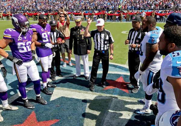 2016-0911-tennessee-titans-minnesota-vikings-game-iphone-7-plus-si537_tk1_02670