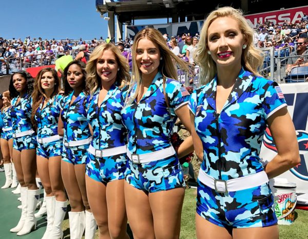 2016-0911-tennessee-titans-minnesota-vikings-game-iphone-7-plus-si537_tk1_02766