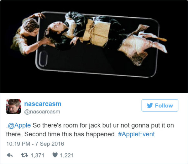 funny-reactions-iphone7-apple-047-57d25a20e5563__700