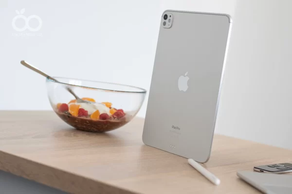 iPad Pro M4 (2024) boční pohled