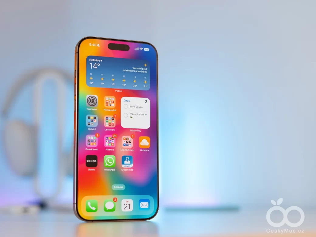 iPhone 16 Pro Max displej