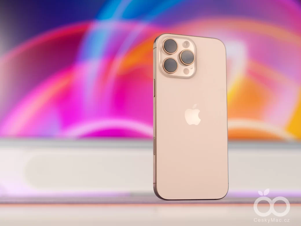 iPhone 16 Pro Max fotoaparát