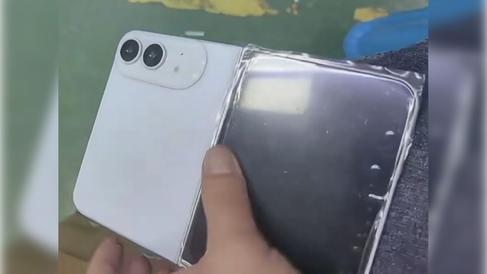 Maketa iPhone Fold / Ultra