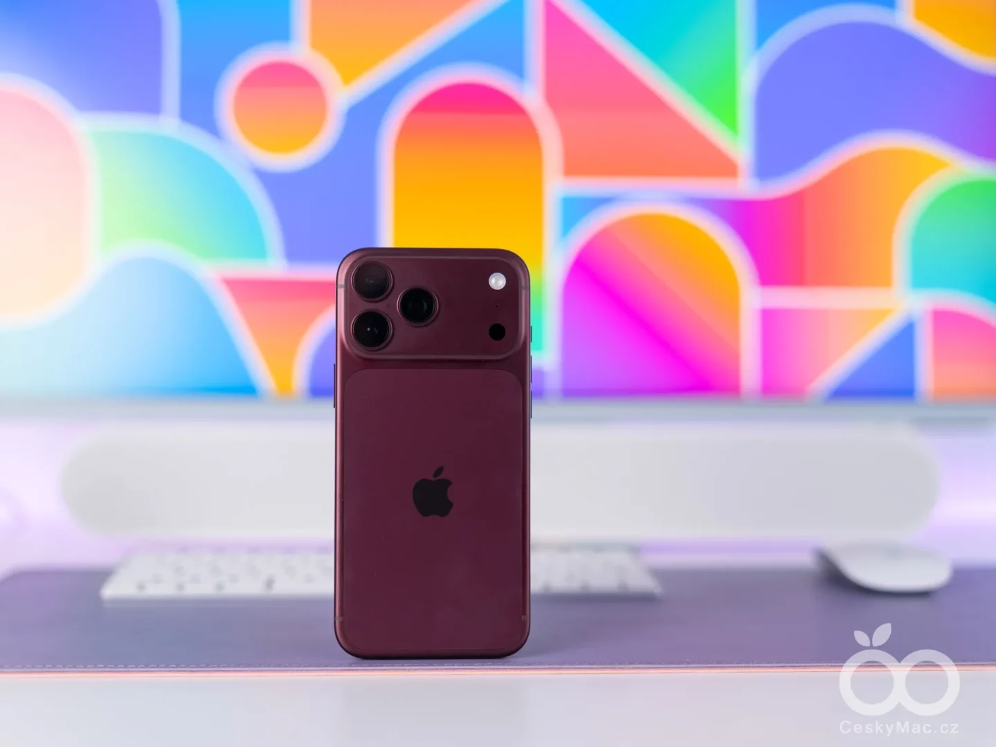 iPhone 18 Pro Max Burgundy
