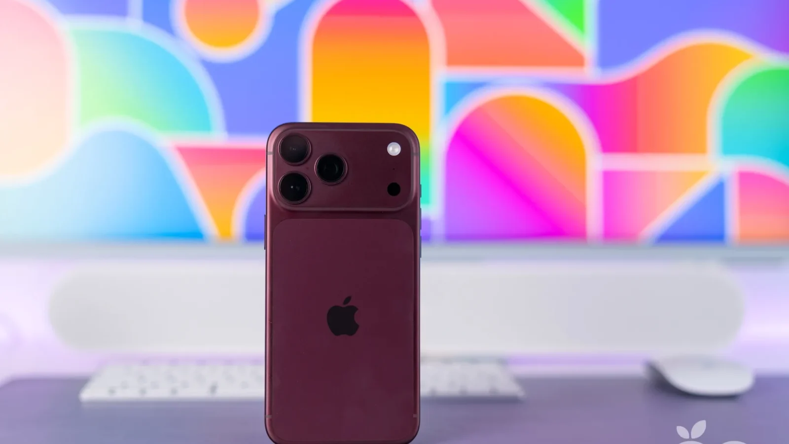 iPhone 18 Pro Max Burgundy