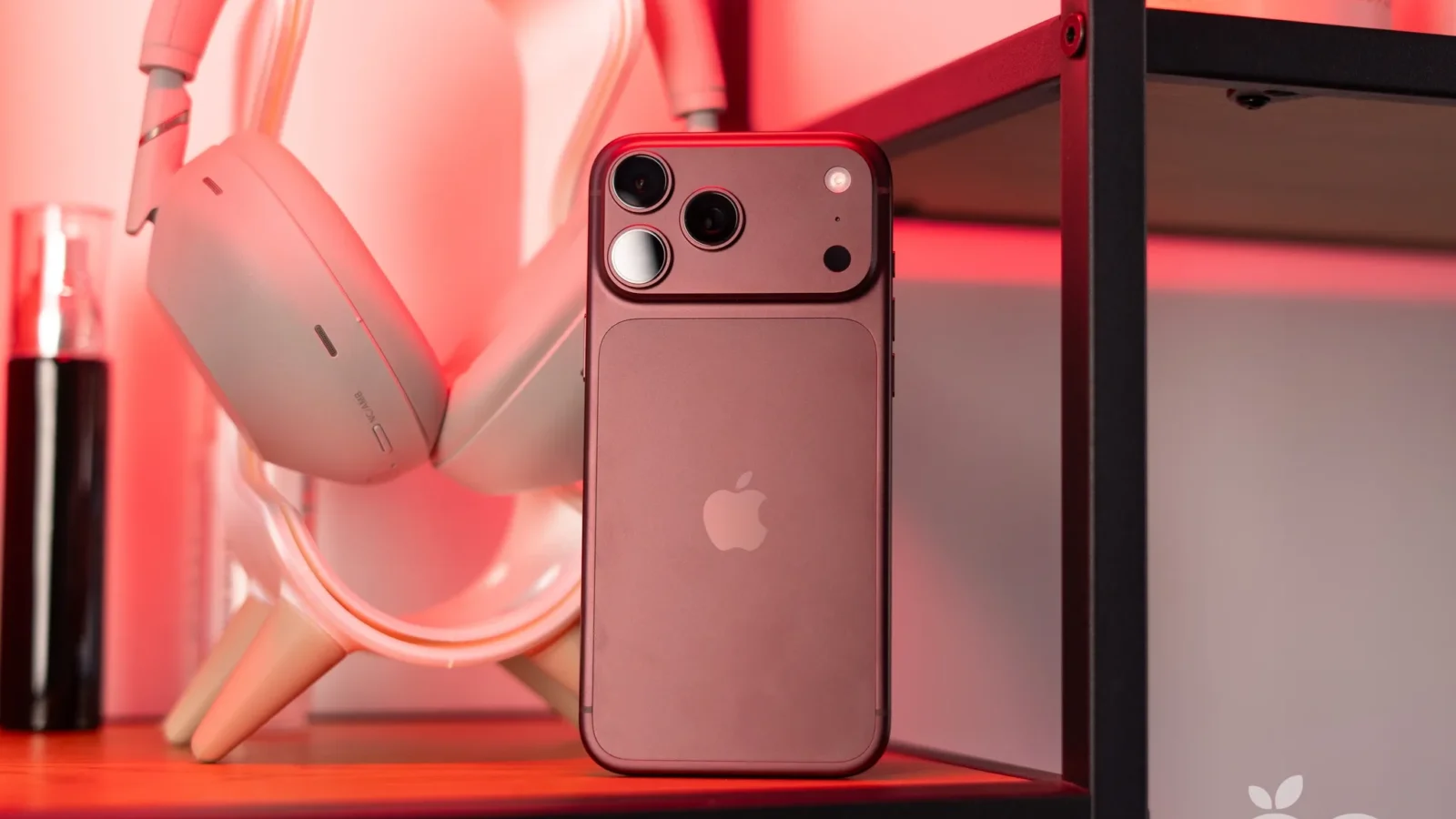 iPhone 18 Pro Max pohled na zadní stranu