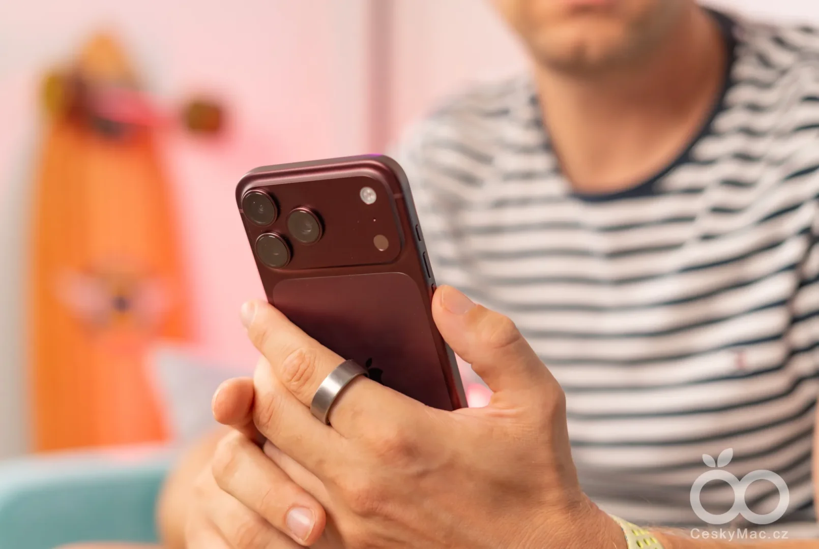 iPhone 18 Pro Max v ruce